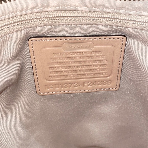 Coach Tote Bag - Picture 11 of 16